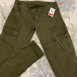 KUT from the Cloth olive green skinny pants NWT